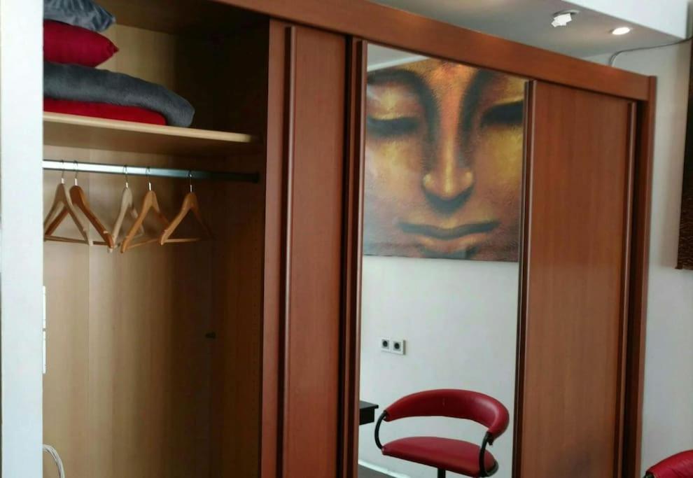 Sofia Zen - On Metro, Ultra Fast Wi-Fi Appartement Buitenkant foto
